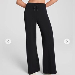 NWT Spanx Air Essentials Wide Leg Pant Small Petite SP